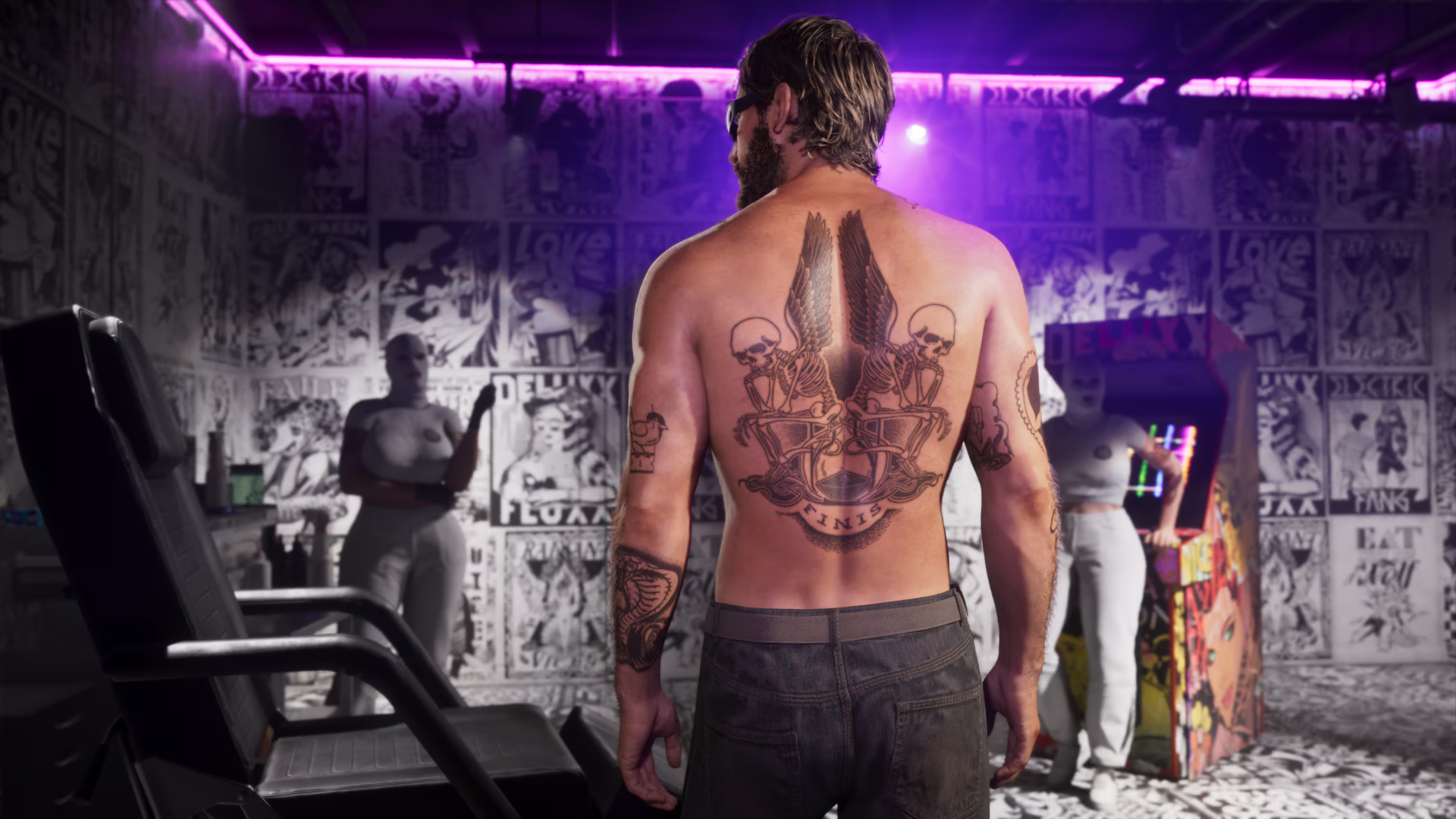 Jason dans le salon Electric Fang Tattoo